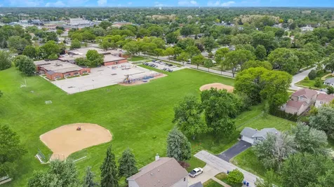 1136 Oxford Street Downers Grove IL 60516