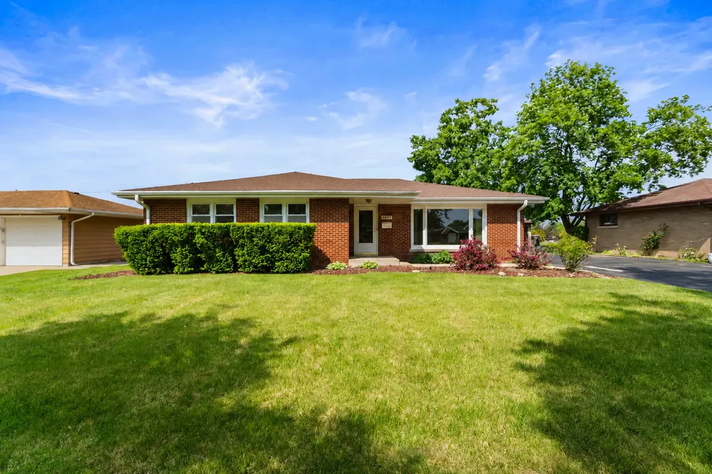 817 Summit Drive Lockport IL 60441