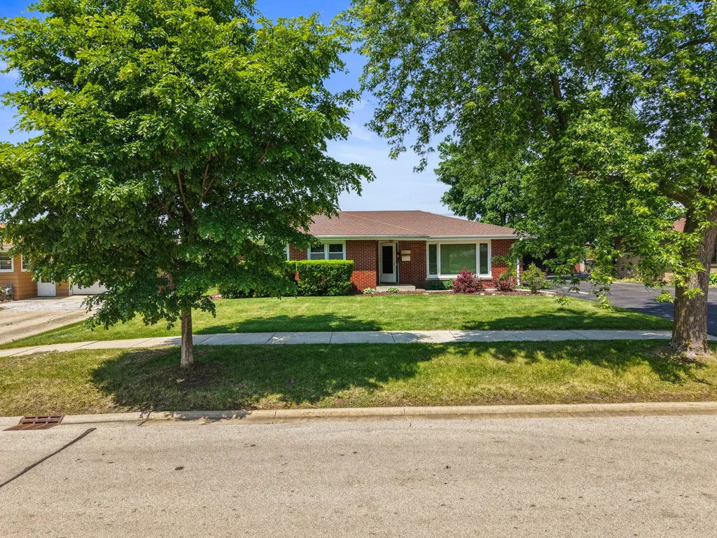 817 Summit Drive Lockport IL 60441