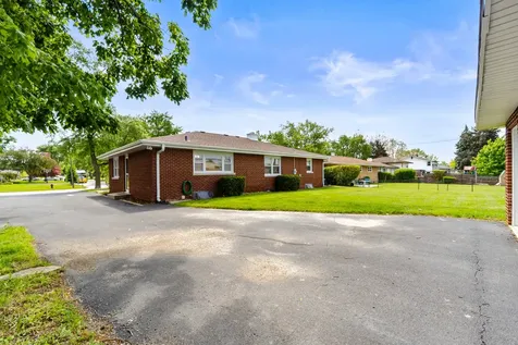 817 Summit Drive Lockport IL 60441