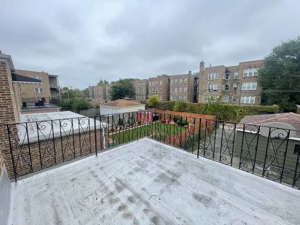 8023 South Yates Boulevard Chicago IL 60617