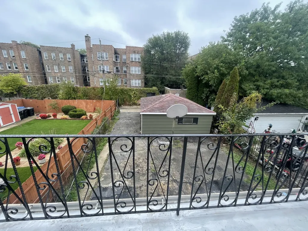 8023 South Yates Boulevard Chicago IL 60617