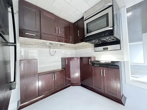8856 South Lowe Avenue Chicago IL 60620