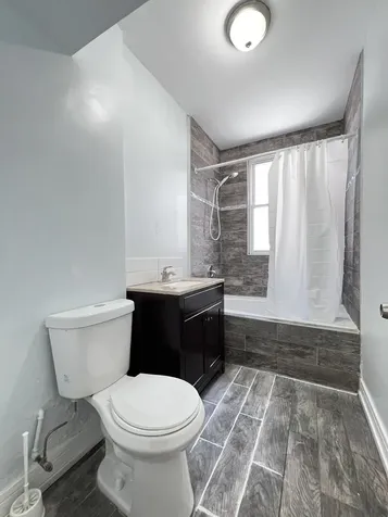 8856 South Lowe Avenue Chicago IL 60620