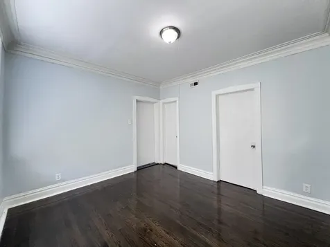 8856 South Lowe Avenue Chicago IL 60620