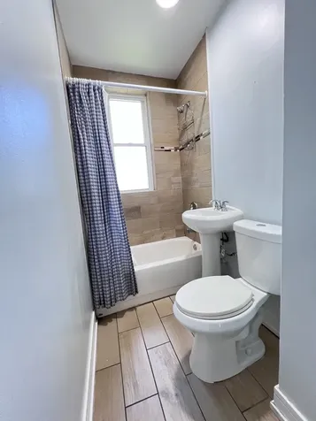 8856 South Lowe Avenue Chicago IL 60620