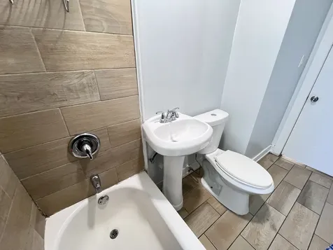 8856 South Lowe Avenue Chicago IL 60620