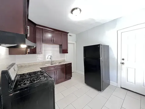 8856 South Lowe Avenue Chicago IL 60620