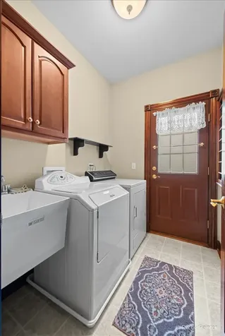 261 Johnson Woods Drive Batavia IL 60510