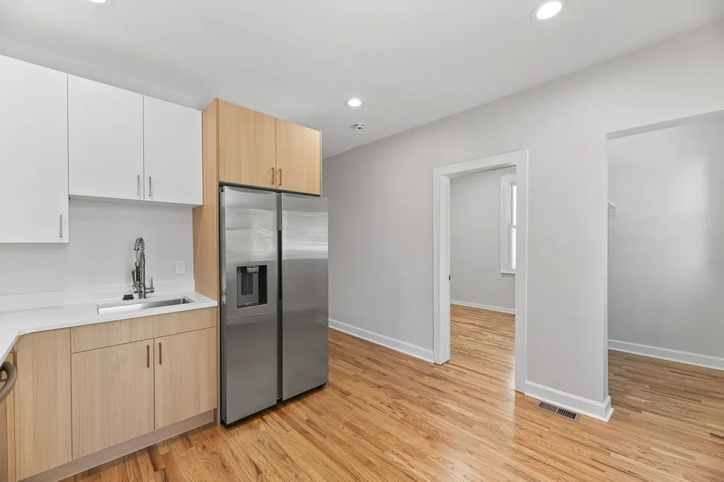 929 North Latrobe Avenue Chicago IL 60651
