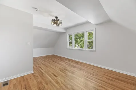 929 North Latrobe Avenue Chicago IL 60651