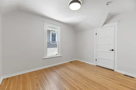 929 North Latrobe Avenue Chicago IL 60651