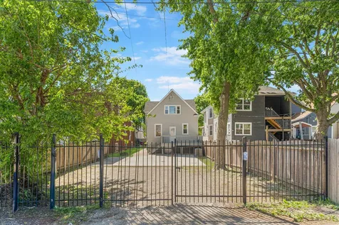929 North Latrobe Avenue Chicago IL 60651