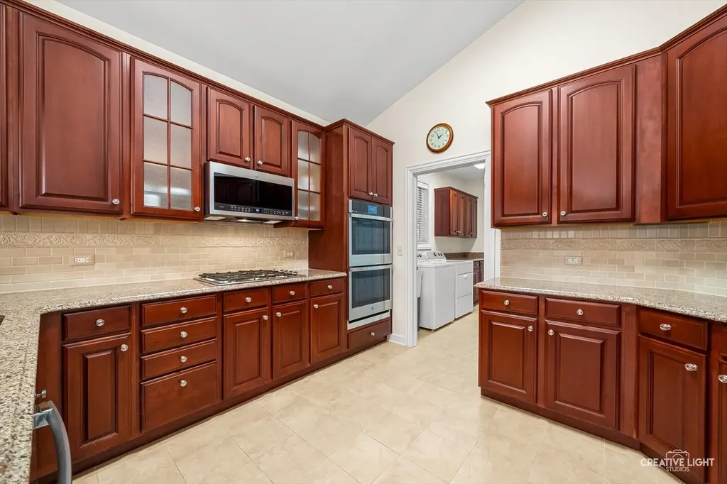 2311 Woodglen Court Aurora IL 60502