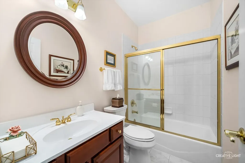 2311 Woodglen Court Aurora IL 60502