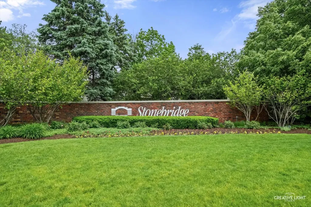 2311 Woodglen Court Aurora IL 60502