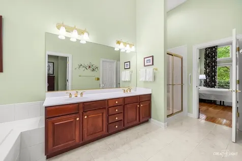 2311 Woodglen Court Aurora IL 60502