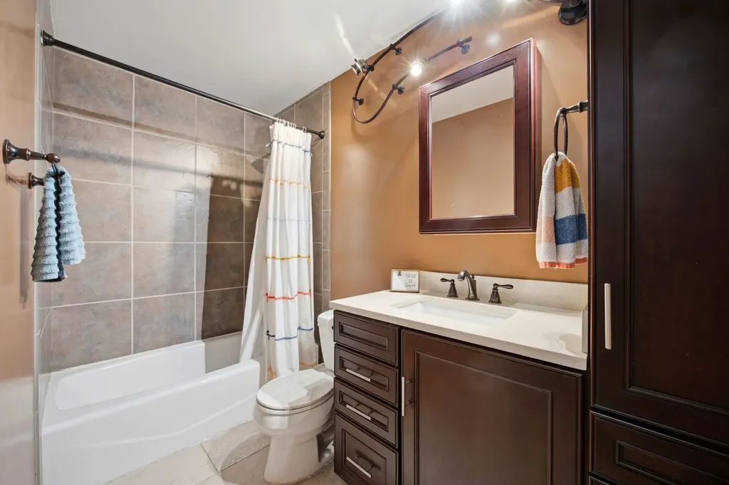 5417 Blodgett Avenue Downers Grove IL 60515