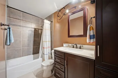 5417 Blodgett Avenue Downers Grove IL 60515