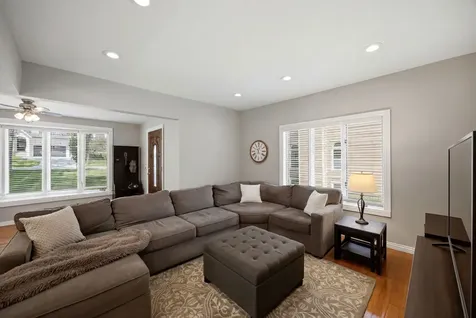 5417 Blodgett Avenue Downers Grove IL 60515
