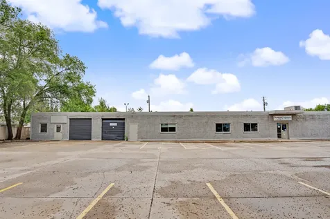 6810 34TH Street Court Moline IL 61265