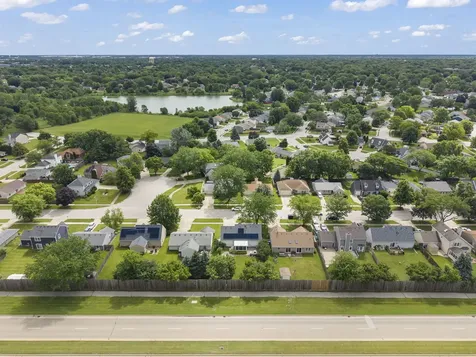 888 Shady Lane Aurora IL 60506