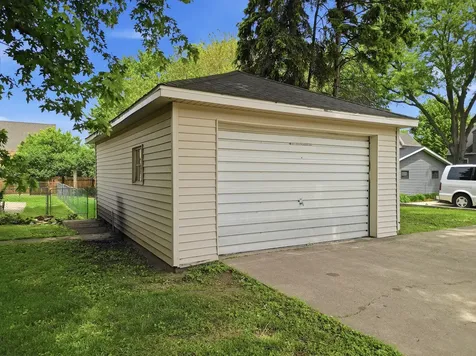 722 Highland Avenue Dixon IL 61021