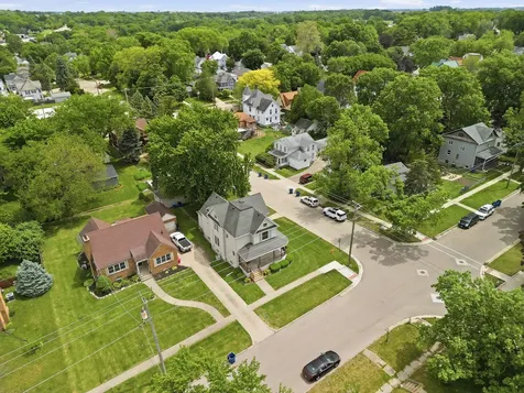 722 Highland Avenue Dixon IL 61021