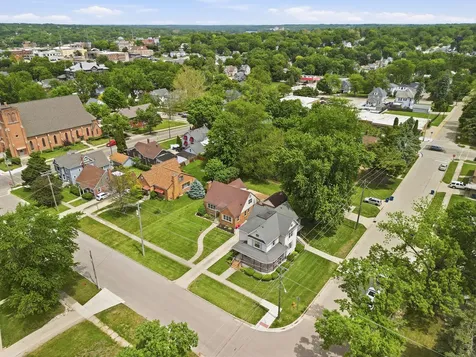 722 Highland Avenue Dixon IL 61021