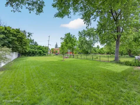 380 Selborne Road Riverside IL 60546