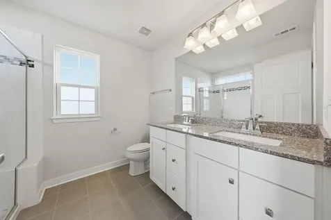 72 Nicholas Drive E Des Plaines IL 60016