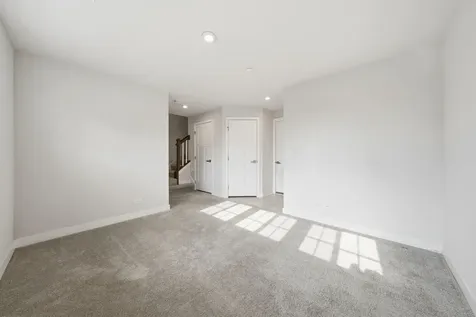 72 Nicholas Drive E Des Plaines IL 60016