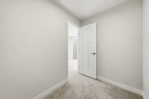 72 Nicholas Drive E Des Plaines IL 60016