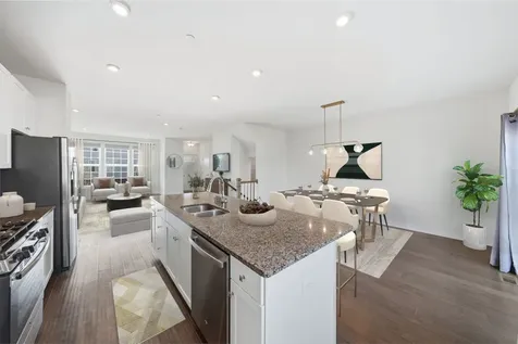 72 Nicholas Drive E Des Plaines IL 60016