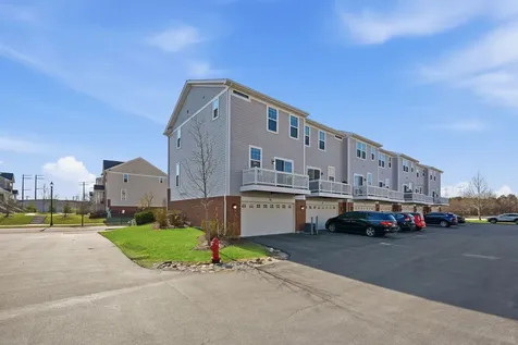 72 Nicholas Drive E Des Plaines IL 60016