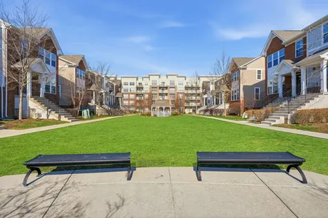72 Nicholas Drive E Des Plaines IL 60016