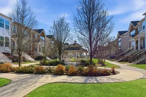 72 Nicholas Drive E Des Plaines IL 60016