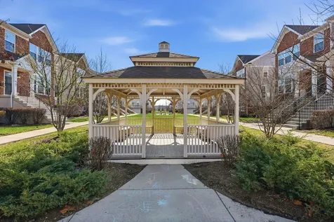 72 Nicholas Drive E Des Plaines IL 60016