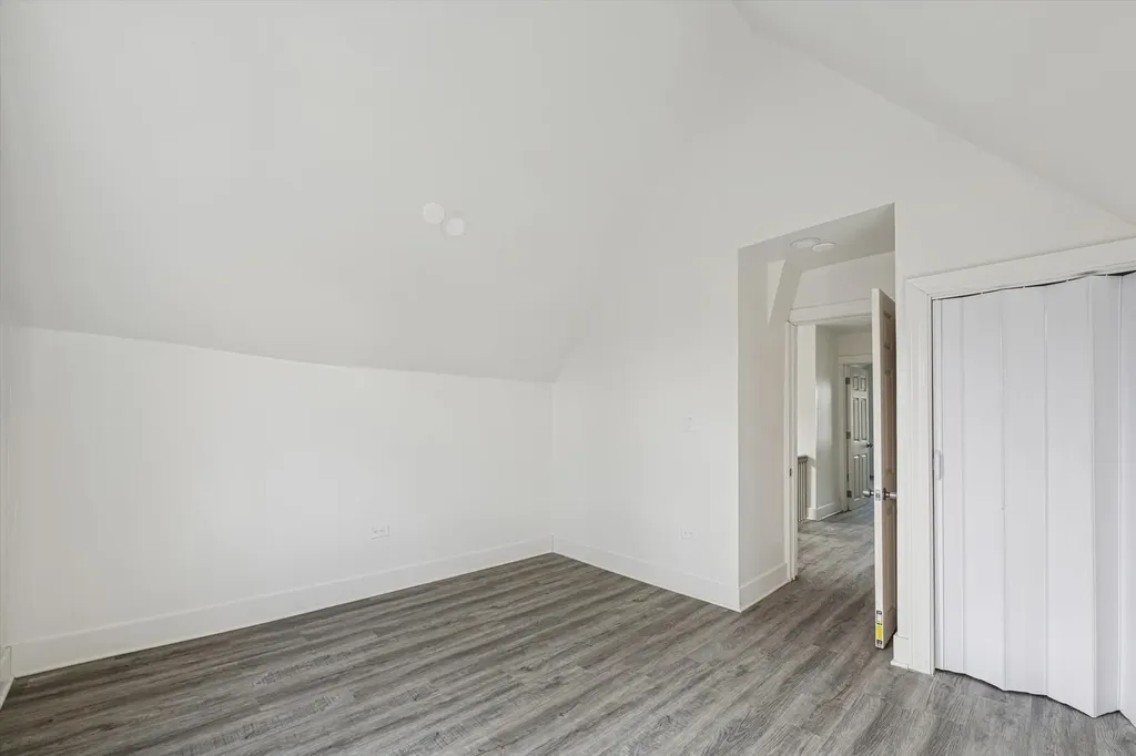 6843 South Carpenter Street Chicago IL 60621