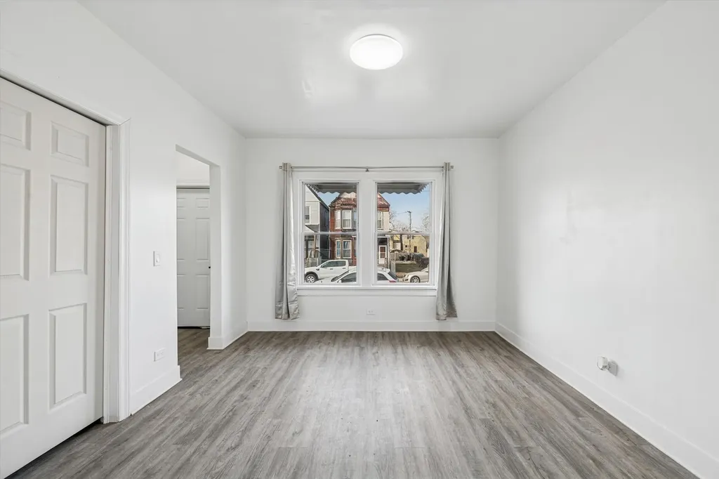 6843 South Carpenter Street Chicago IL 60621