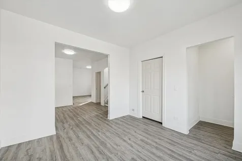 6843 South Carpenter Street Chicago IL 60621