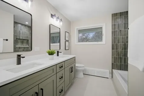 3 West Berkshire Lane Mount Prospect IL 60056
