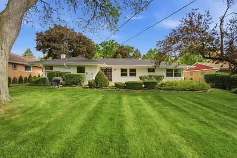 3 West Berkshire Lane Mount Prospect IL 60056