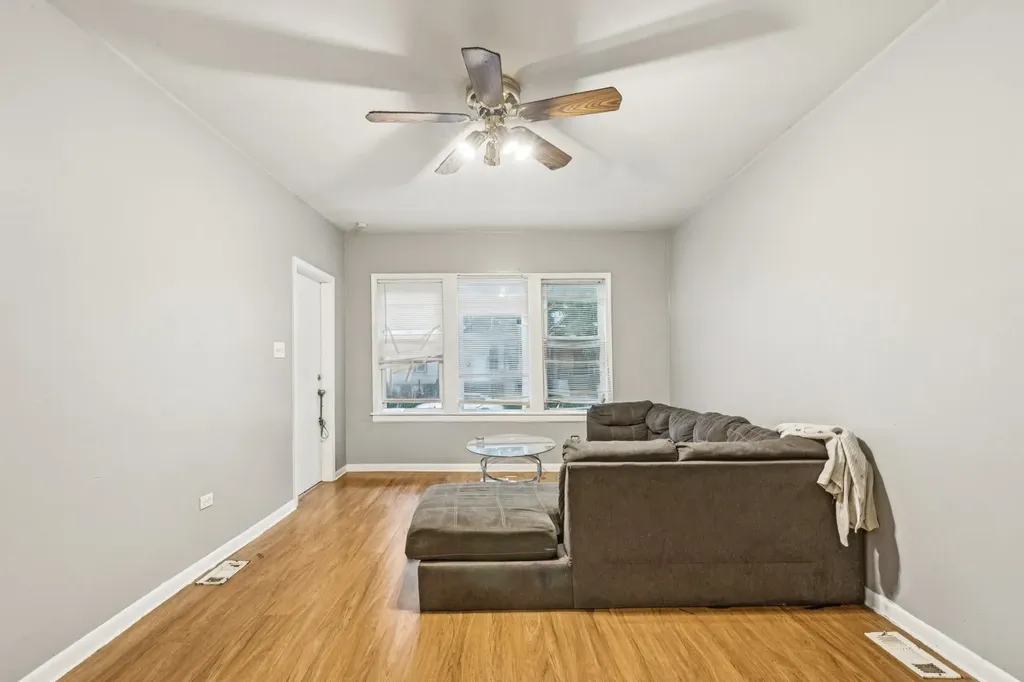 5756 South Princeton Avenue Chicago IL 60621