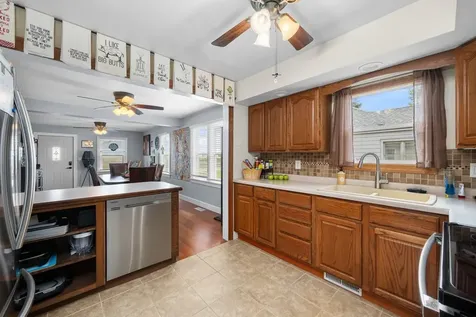 328 East South Street Kewanee IL 61443
