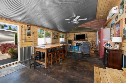 328 East South Street Kewanee IL 61443