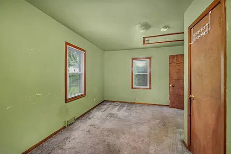 15641 Millard Avenue Markham IL 60428