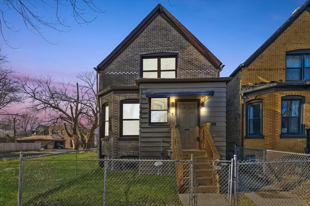 7356 South Kenwood Avenue Chicago IL 60619