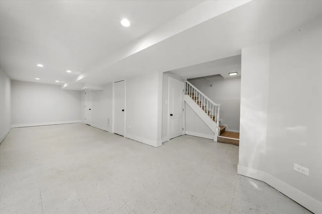 7356 South Kenwood Avenue Chicago IL 60619