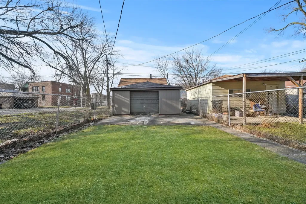 7356 South Kenwood Avenue Chicago IL 60619